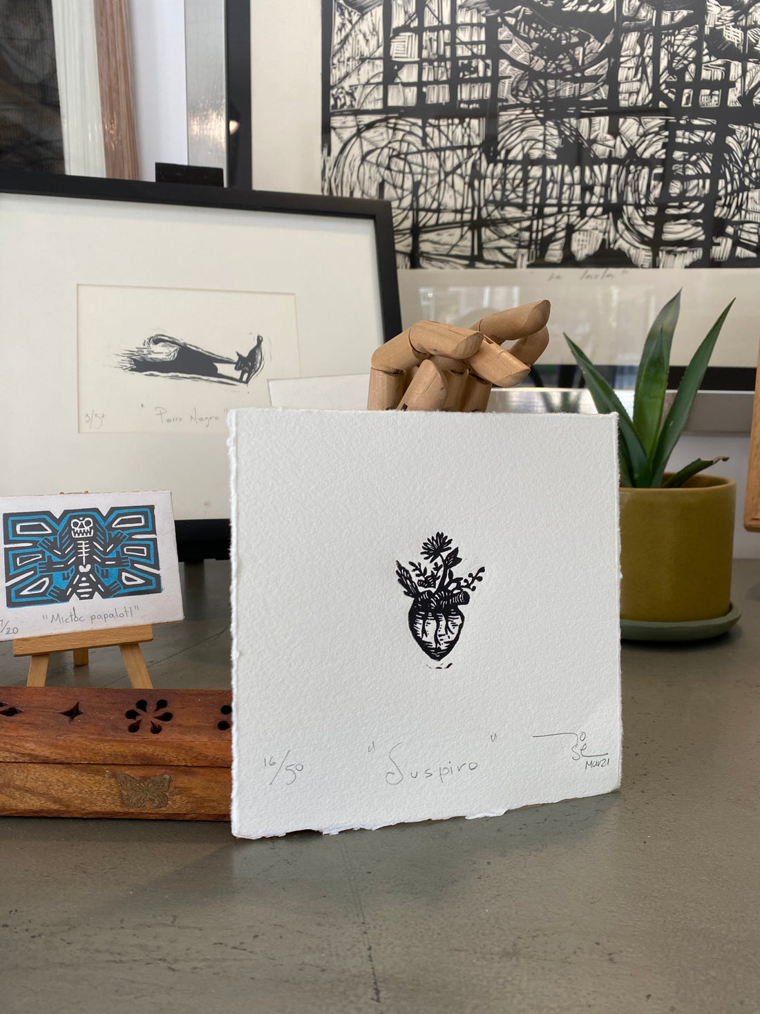 “Suspiro” (sigh)