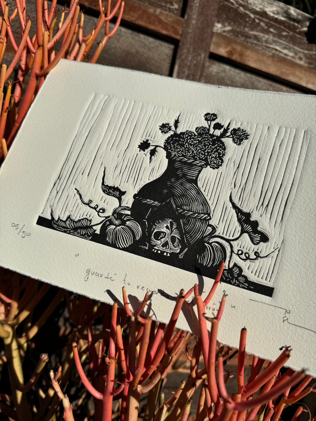 Guardé tu recuerdo en el jarrón